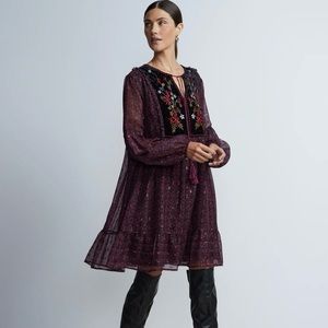 NWT NY&CO Long Sleeve Floral Chiffon Dress with Gorgeous Embroidered Front Sz S